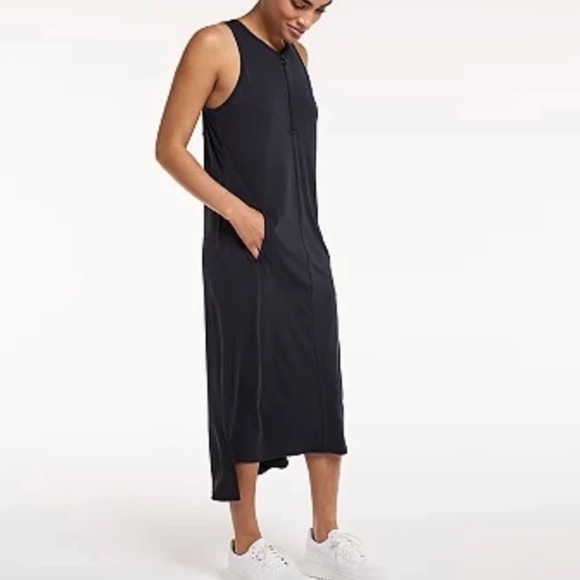 FLX Dresses & Skirts - FLX Commuter Zip Front Dress with Pockets Black womans size 1X